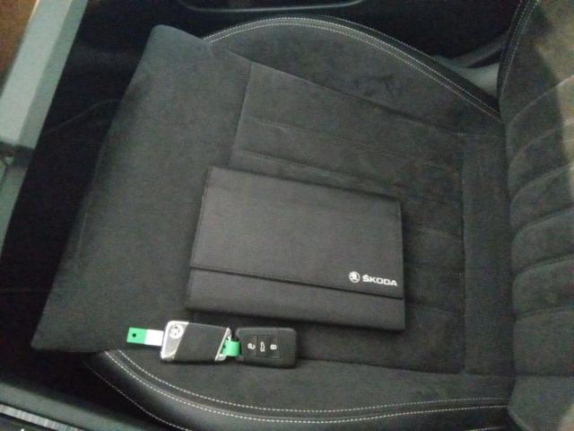 SKODA - Superb Station Wagon - Superb 2.0 TDI DSG Wagon Styl - foto 8