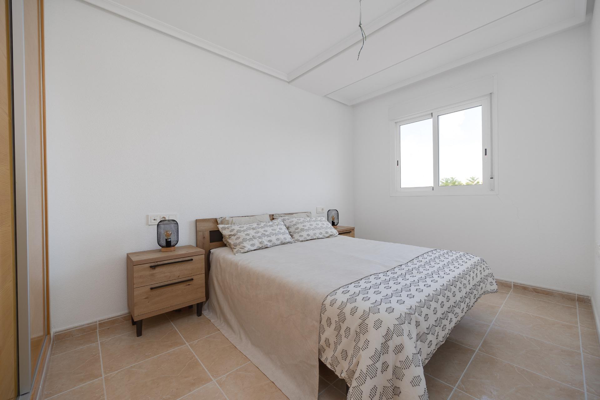 Apartamentos renovados en el centro de San Fulgencio - foto 23