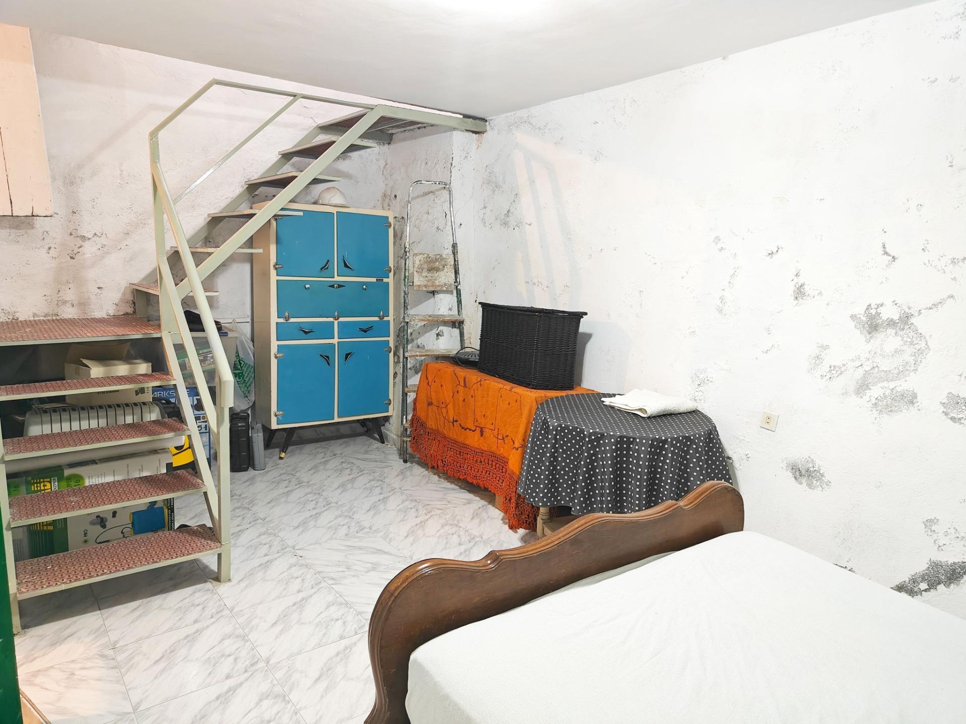 ️ Auténtica Casa de Pueblo en Olula de Castro: Refugio en lo - foto 18