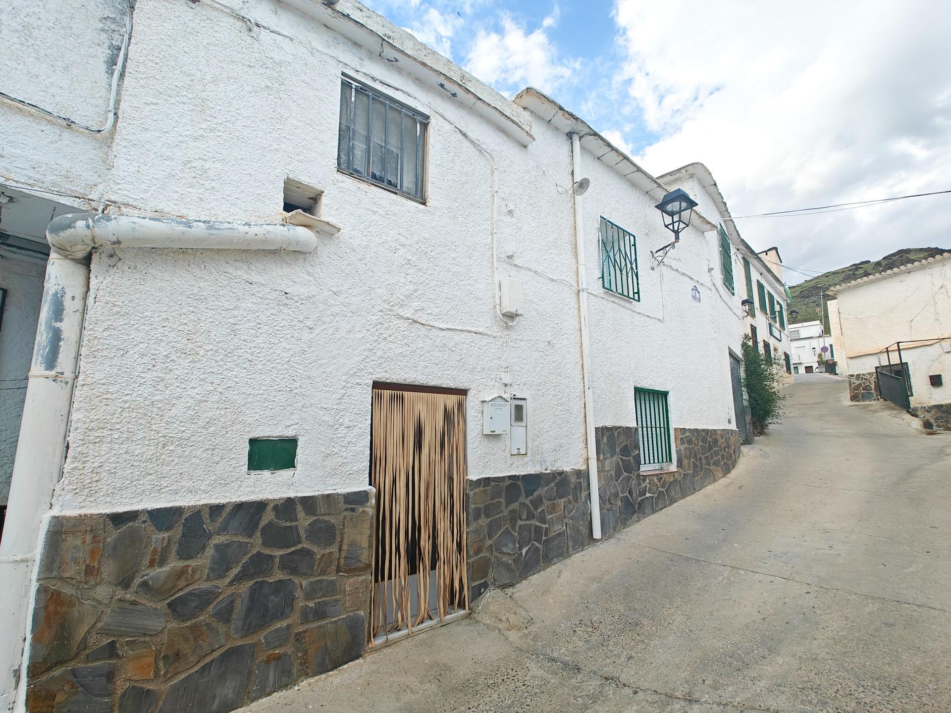 ️ Auténtica Casa de Pueblo en Olula de Castro: Refugio en lo - foto 33