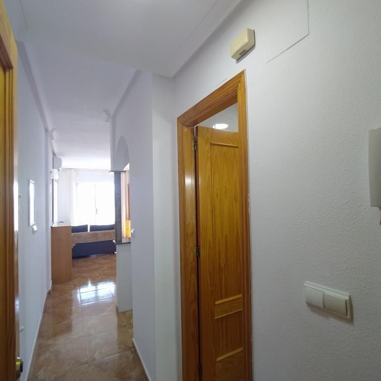 Luminoso apartamento con 2 piscinas y orientación Sur cerca  - foto 18