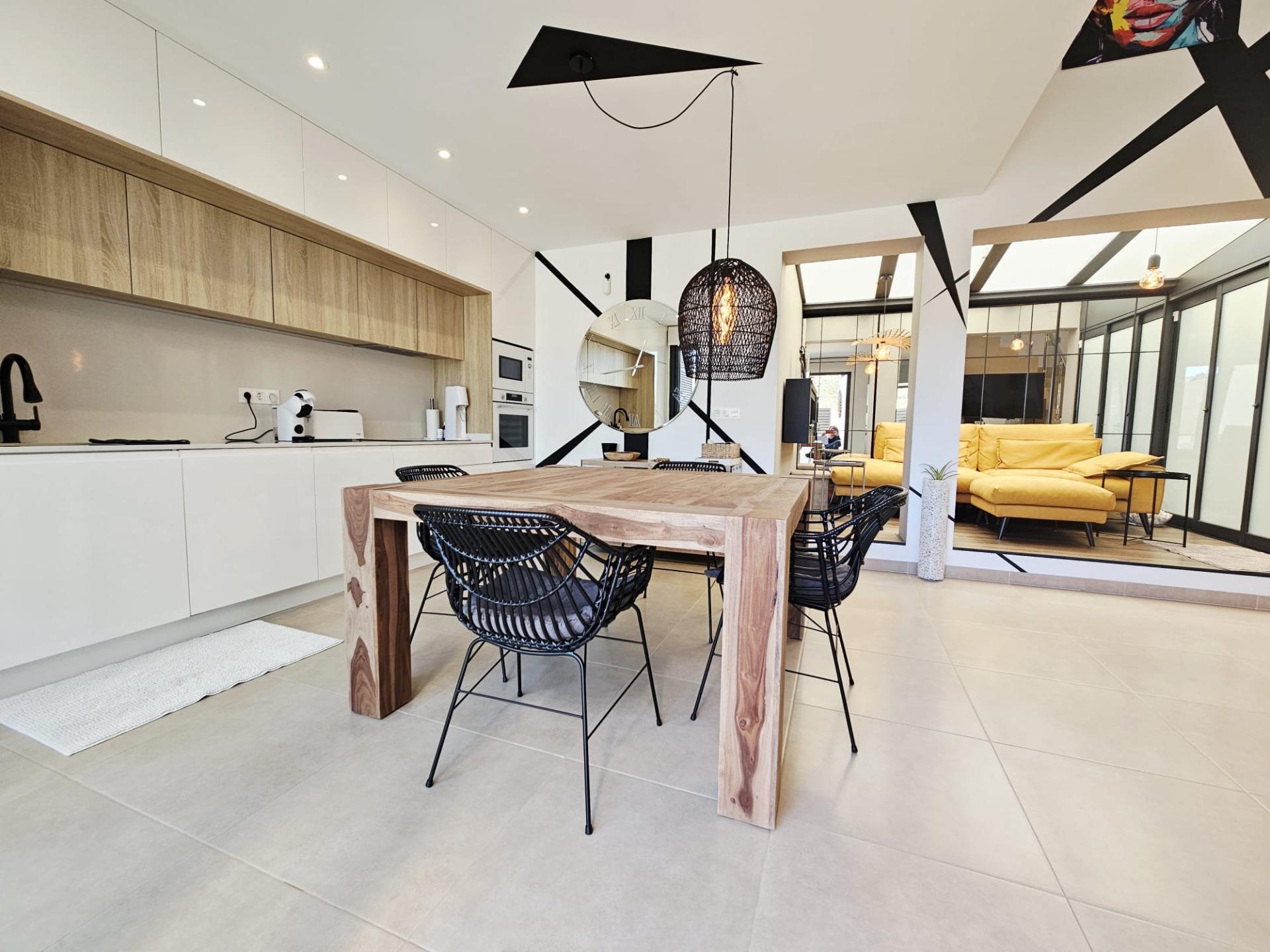 IMPECABLE VILLA DE 3 DORMITORIOS Y 3 BAÑOS CON PISCINA PRIVA - foto 26