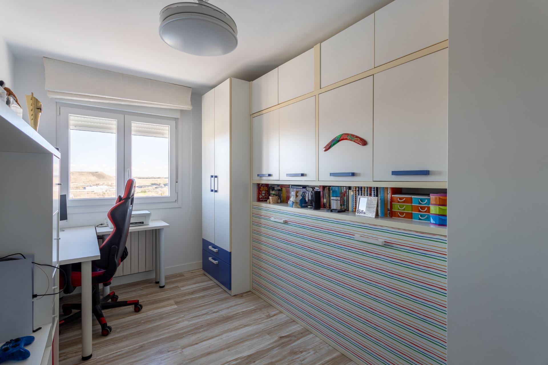 Piso de 4 dormitorios con terraza, garaje y piscina en urban - foto 17