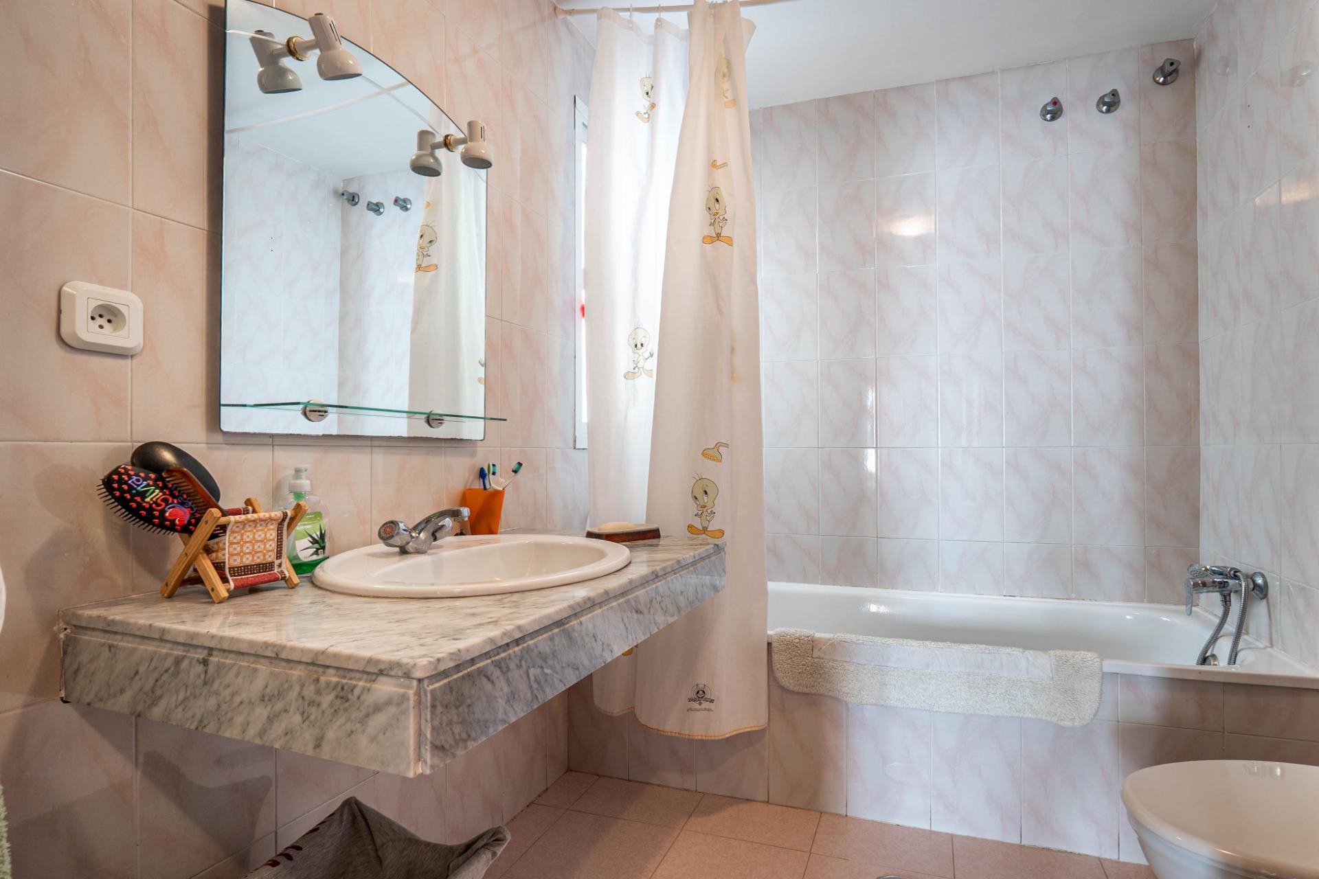 Magnífico apartamento de 2 habitaciones, terraza y garaje en - foto 35