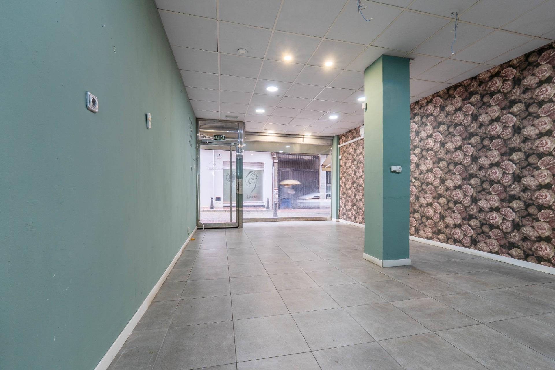 SE VENDE LOCAL COMERCIAL EN ARMILLA (CENTRO) - foto 15