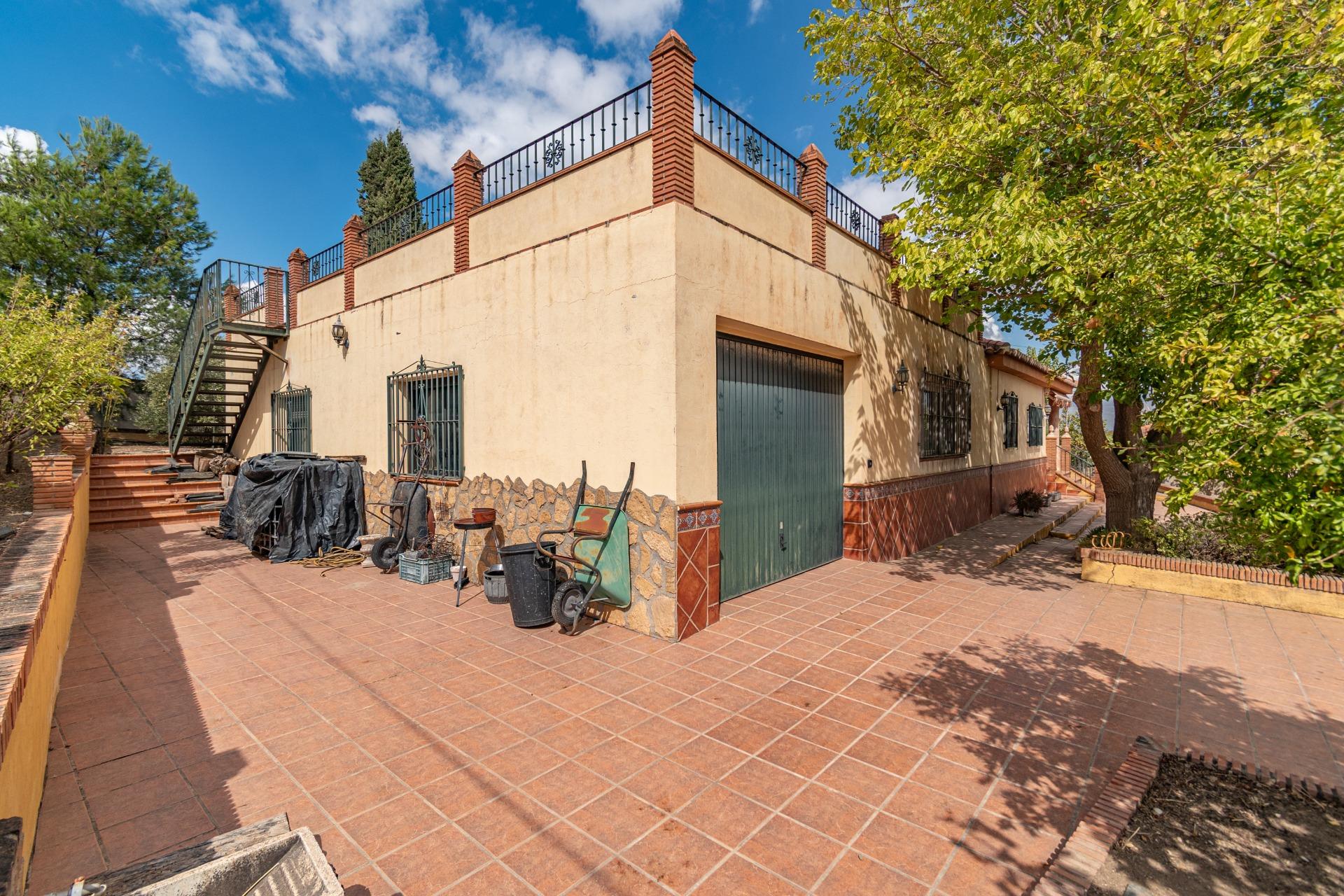 Impresionante Chalet en Otura con Piscina y Vistas - foto 31