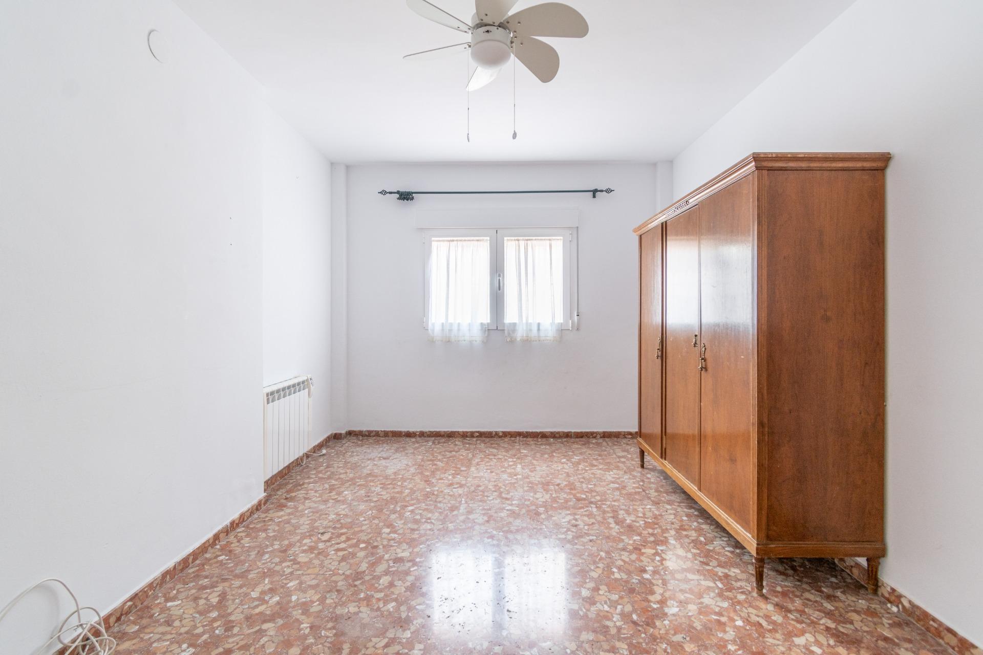 Impresionante Chalet en Otura con Piscina y Vistas - foto 42