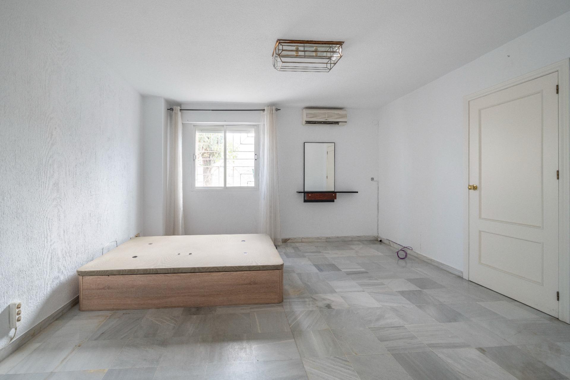 Exclusivo casa pareada en Urbanización El Serrallo - foto 46