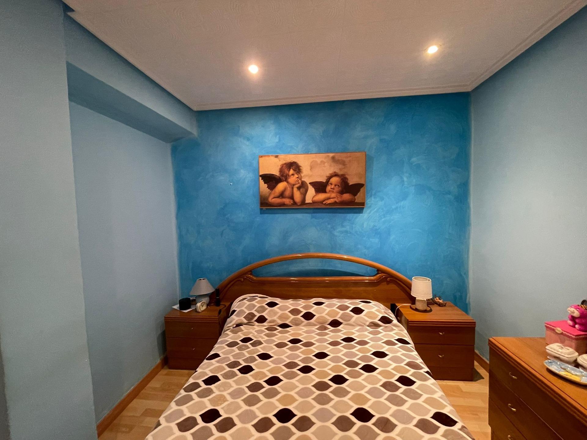 Se vende piso con 3 habitaciones dobles en Valencia - foto 5