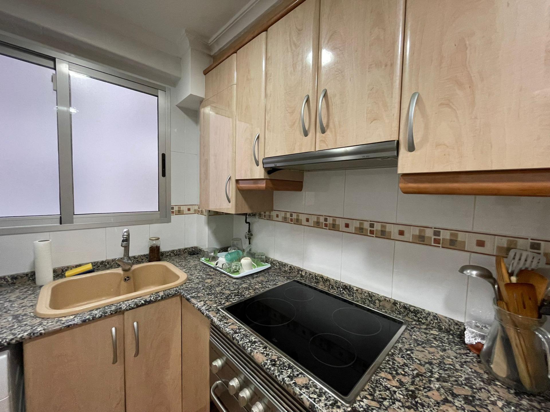 Se vende piso con 3 habitaciones dobles en Valencia - foto 15