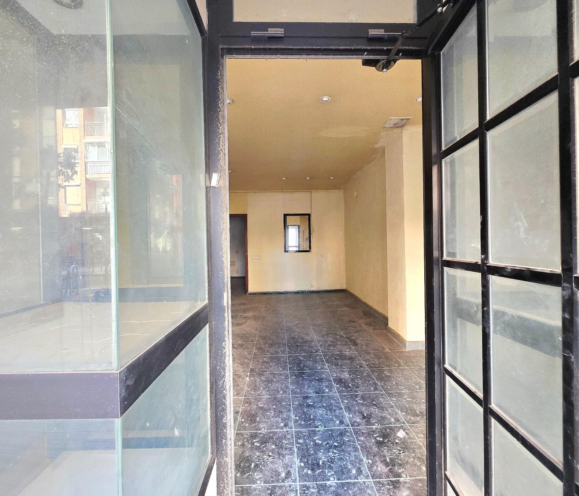 Local con infinitas posibilidades en el corazón de Ayora - foto 10