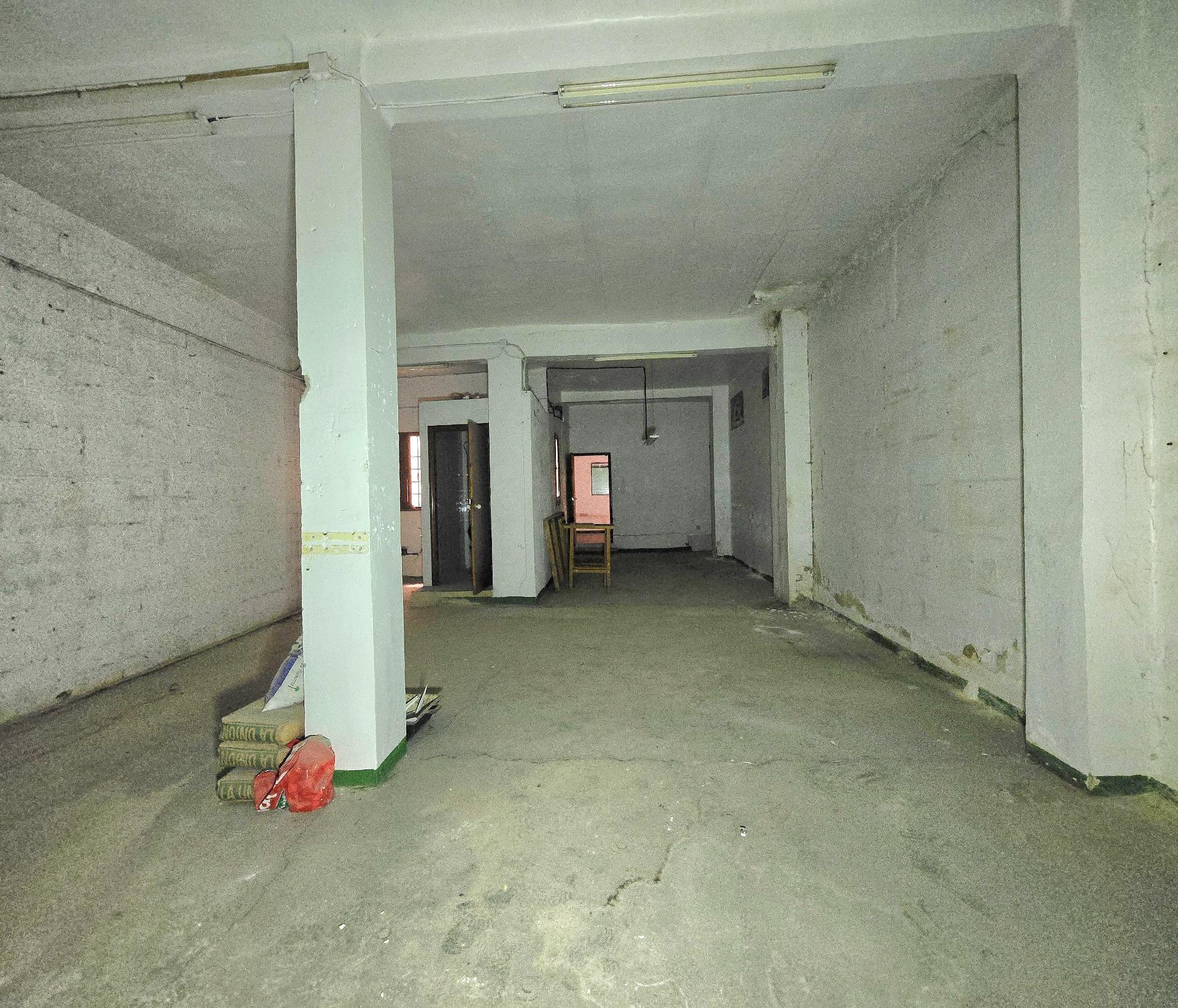 Local con infinitas posibilidades en el corazón de Ayora - foto 27