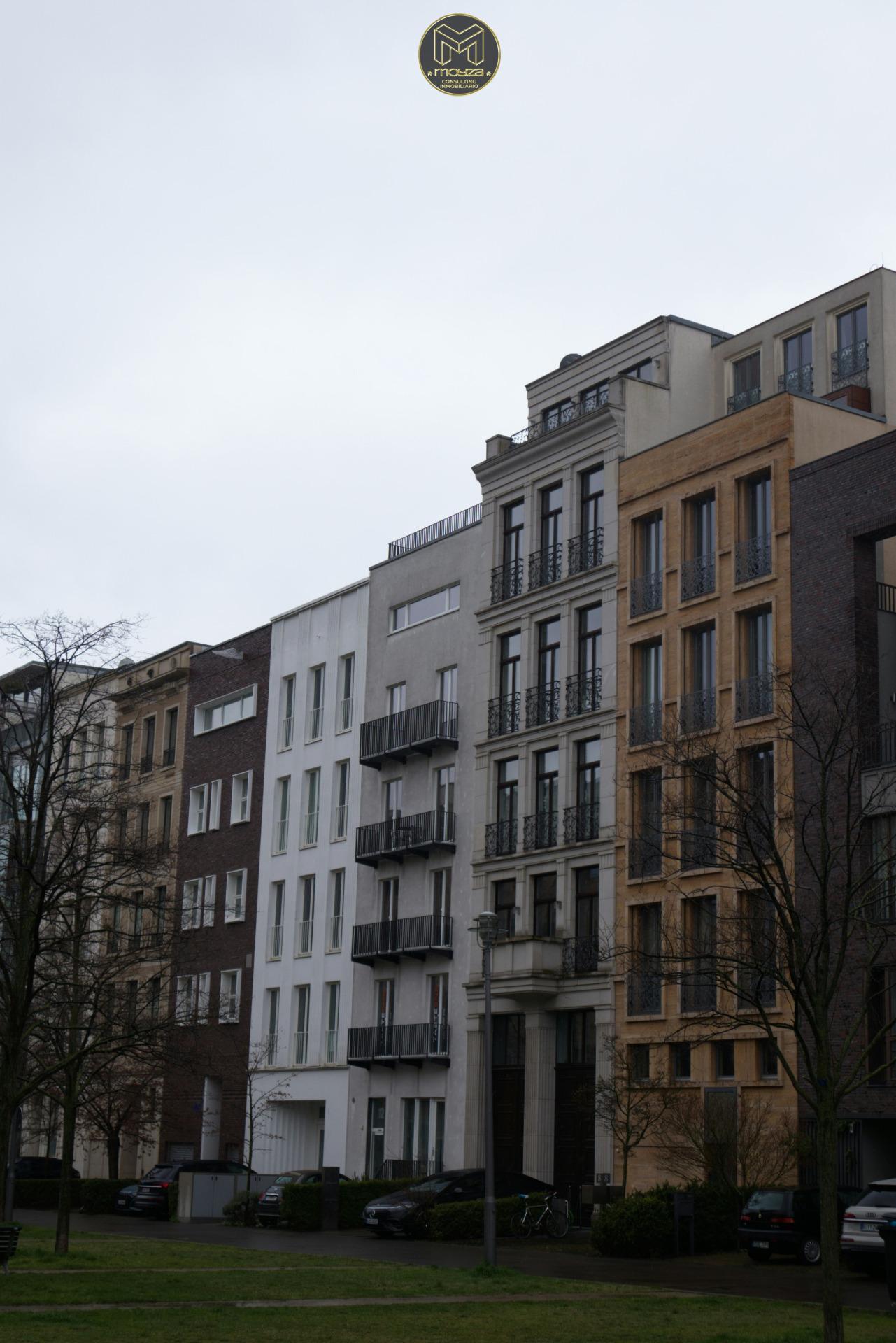 CONJUNTO DE 3 EDIFICIOS EN ZARAGOZA