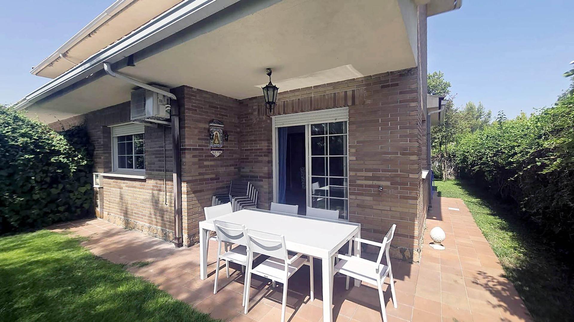 CHALET PAREADO EN ALQUILER PARA 5 ESTUDIANTES EN VILLANUEVA  - foto 9