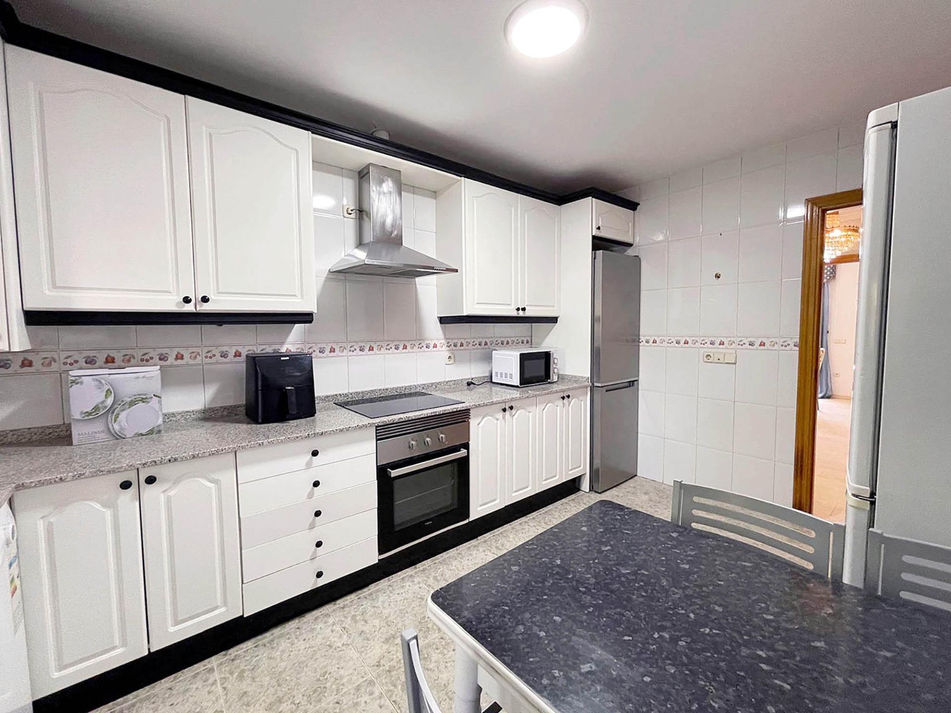 CHALET PAREADO EN ALQUILER PARA 5 ESTUDIANTES EN VILLANUEVA  - foto 13