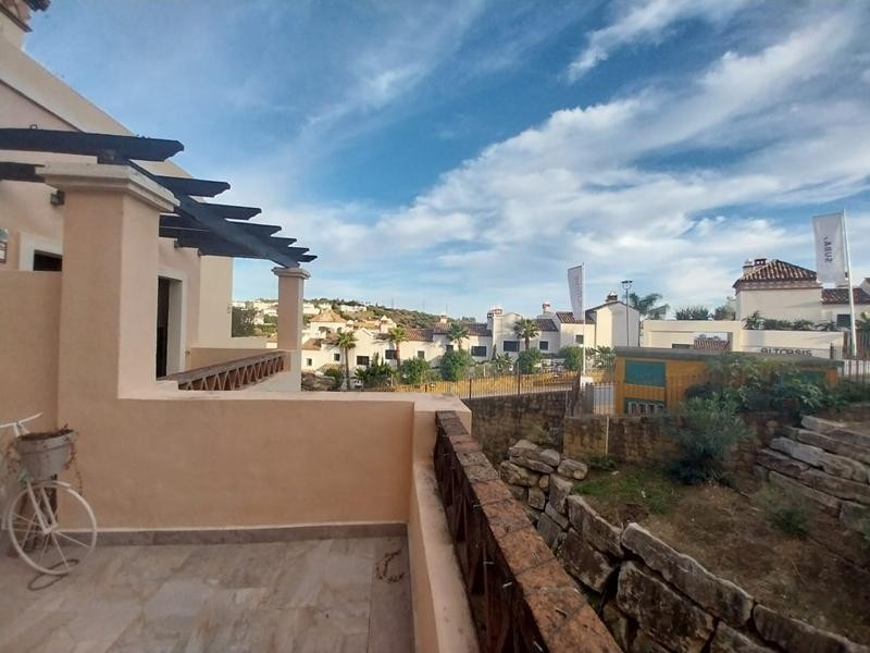 ESPLÉNDIDO PISO EN VENTA EN ESTEPONA - foto 11