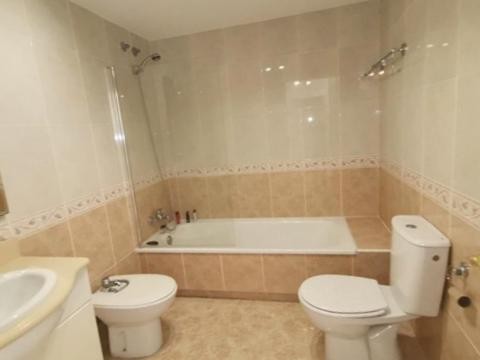 ENTRE ESTEPONA Y PUERTO BANÚS, APARTAMENTO EN ZONA MUY DEMAN - foto 18