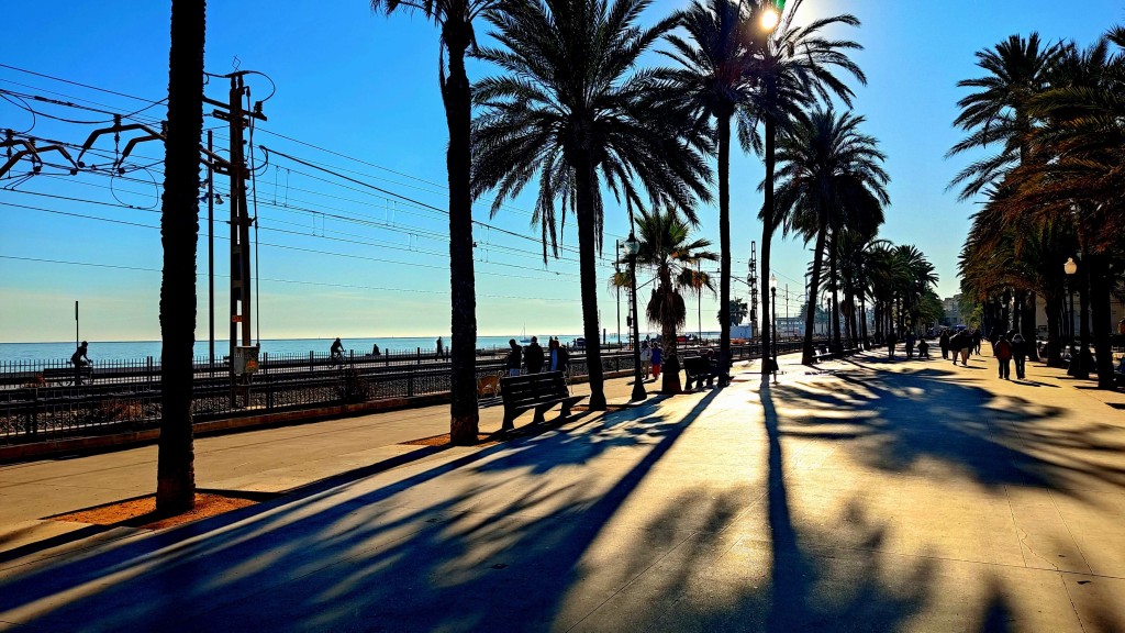 Estancia frente al mar: obra nueva con piscina en Badalona - foto 22