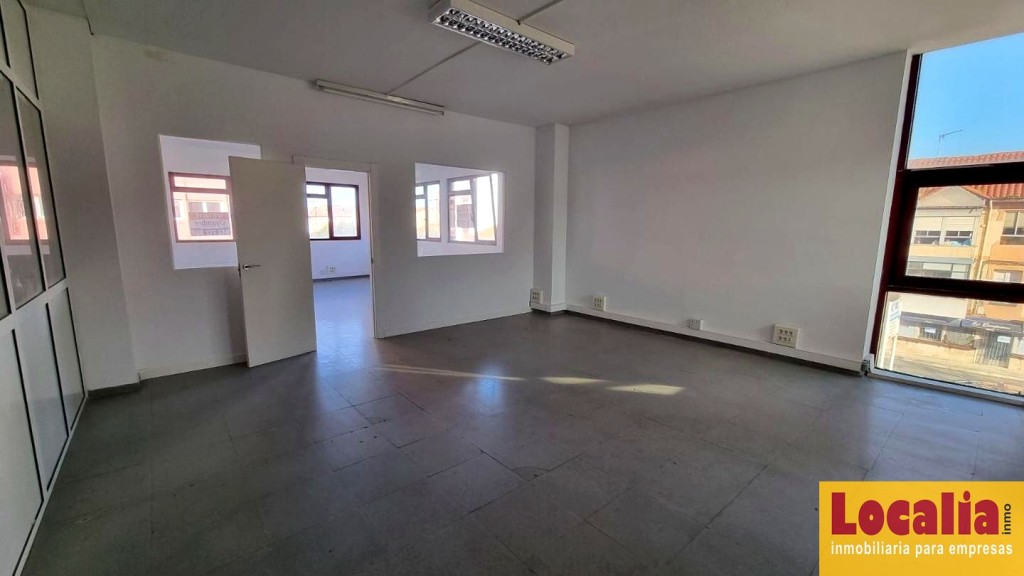 Local en edificio de oficinas, Santander. - foto 3