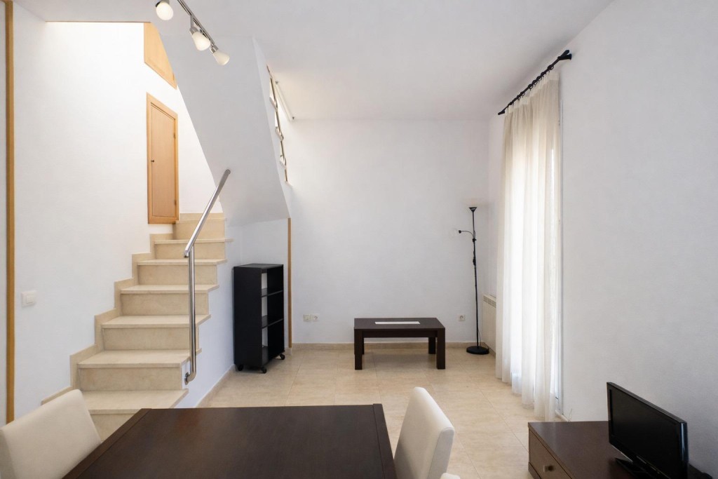 Dúplex  de 3 hab. en finca seminueva en venta en Manresa jun - foto 4