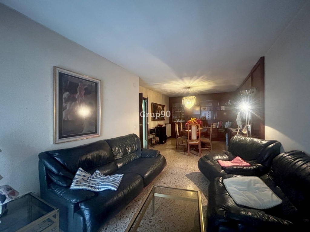 Bonito y amplio piso en venta en la calle Acadèmia, Lleida – - foto 3