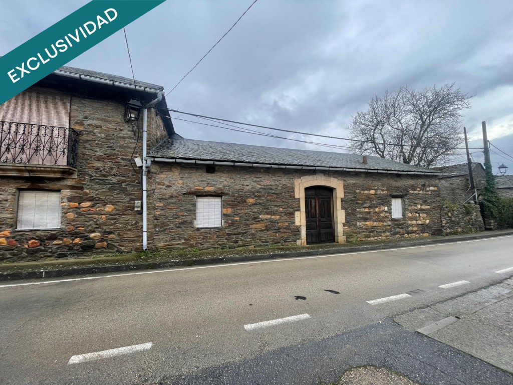 Casa de piedra de 1900con jardín en Congosto (El Bierzo)