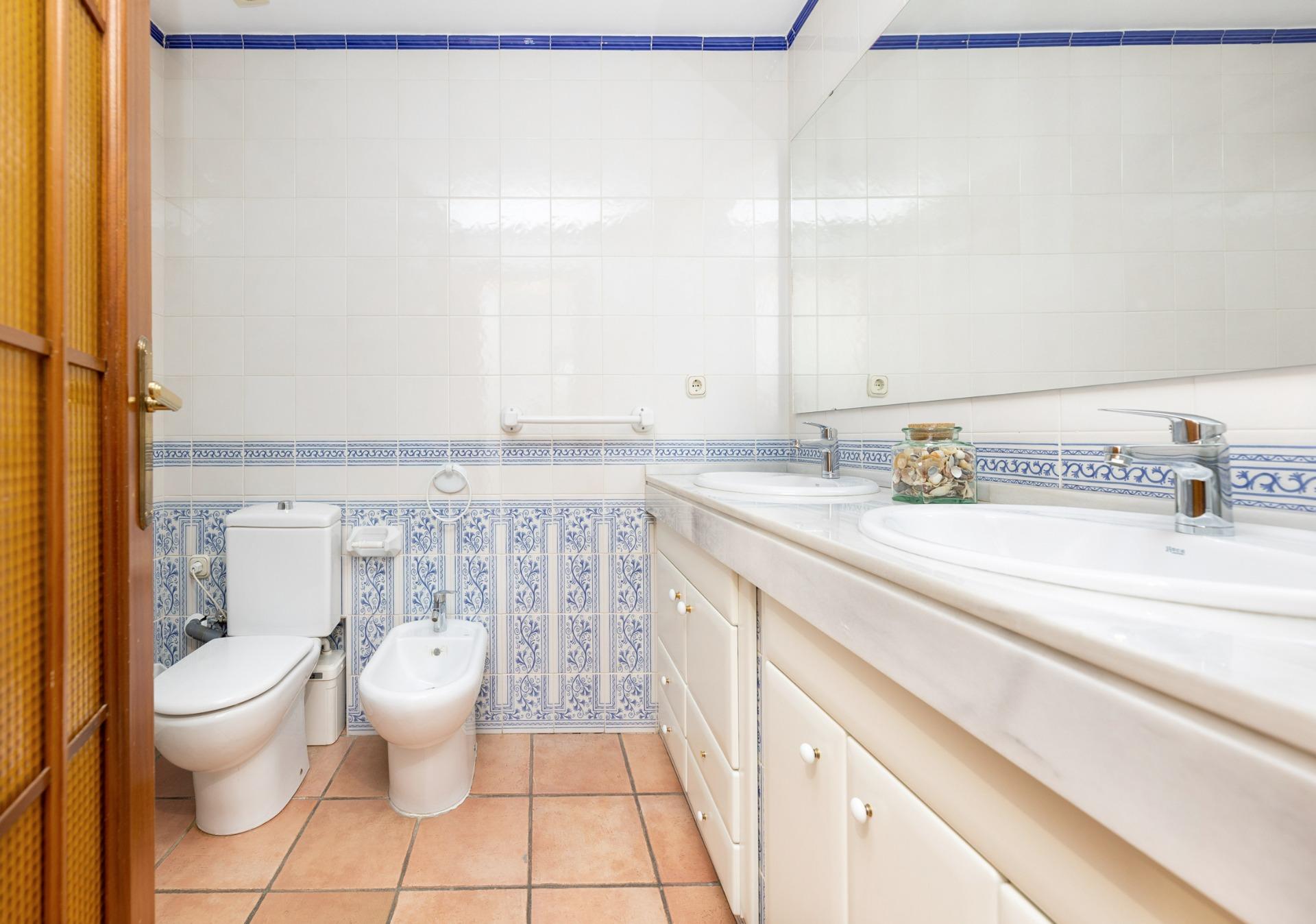 IMPRESIONANTE ATICO EN GRANADA - foto 20