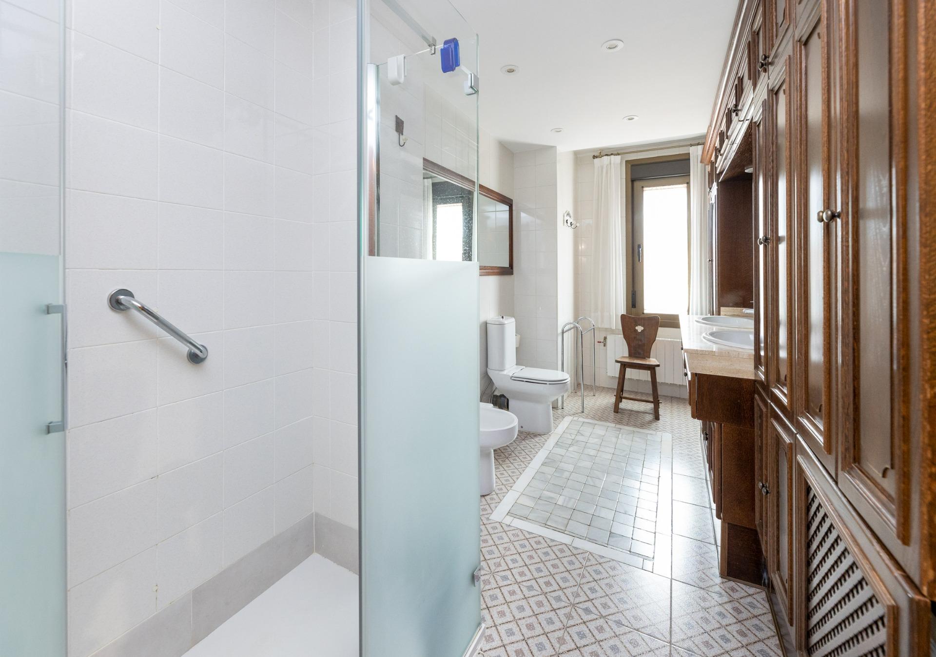 IMPRESIONANTE ATICO EN GRANADA - foto 21