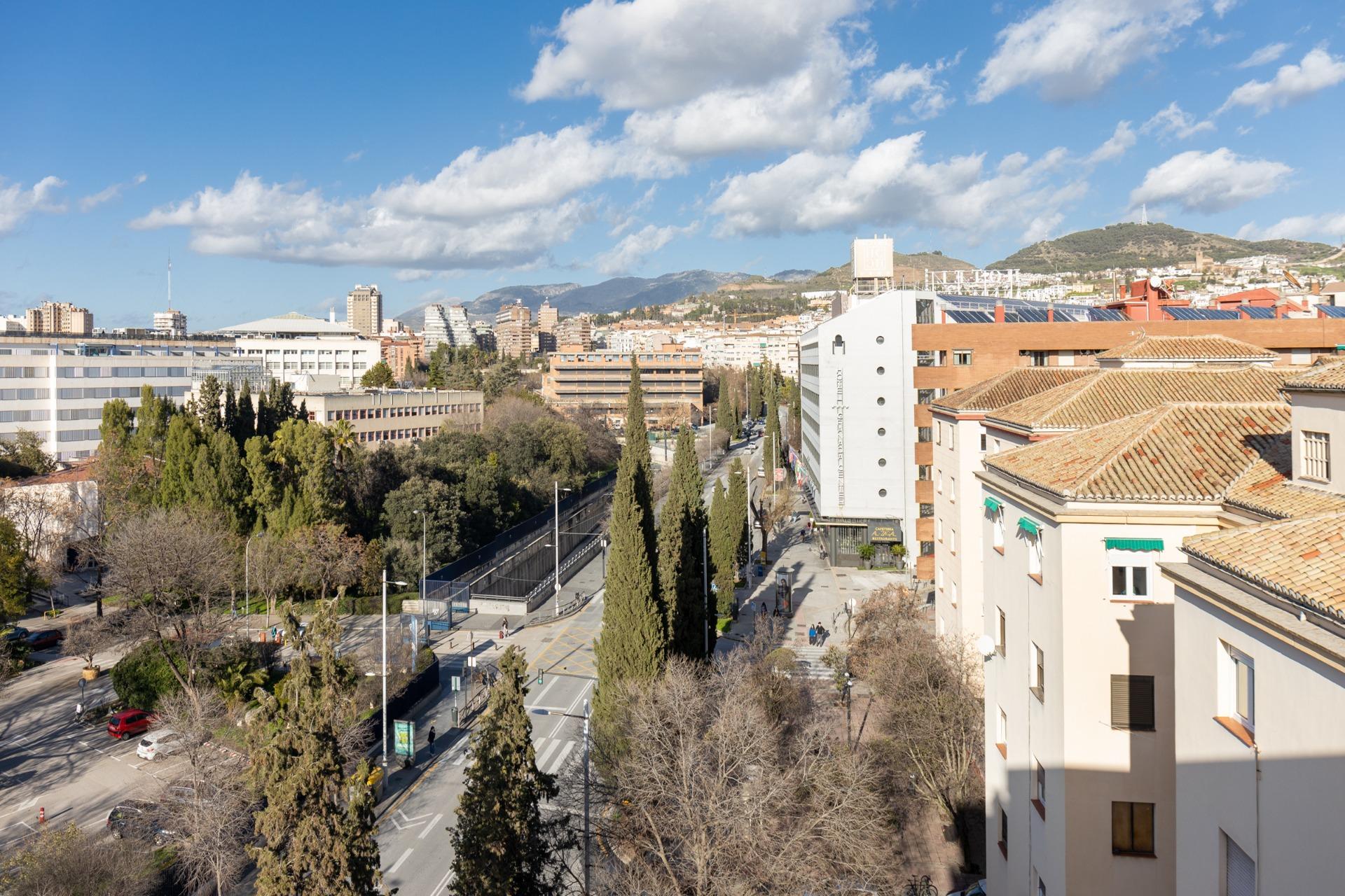 IMPRESIONANTE ATICO EN GRANADA - foto 40