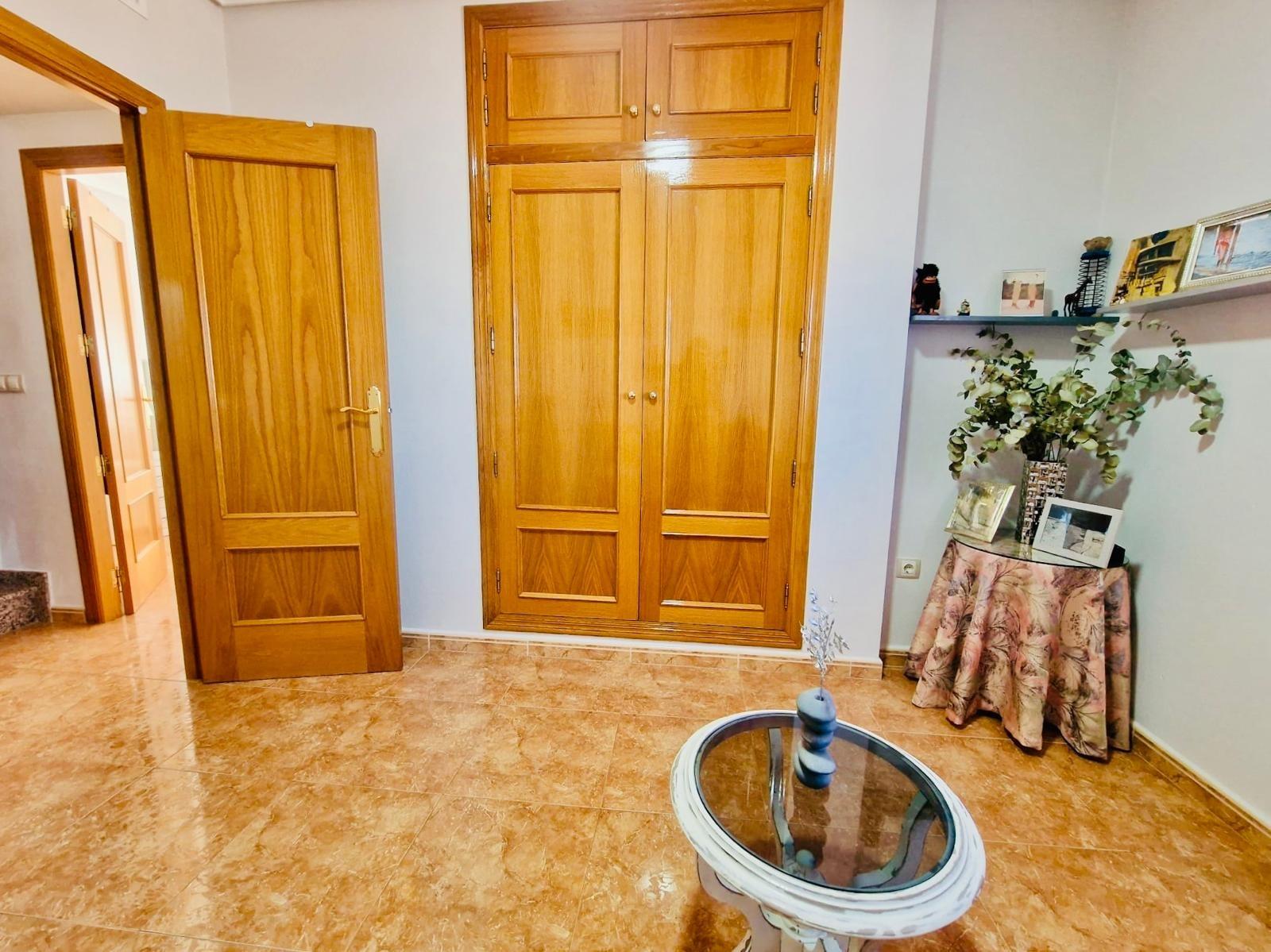 Triplex de 4 dormitorios con garaje y vistas al mar en El Ru - foto 41