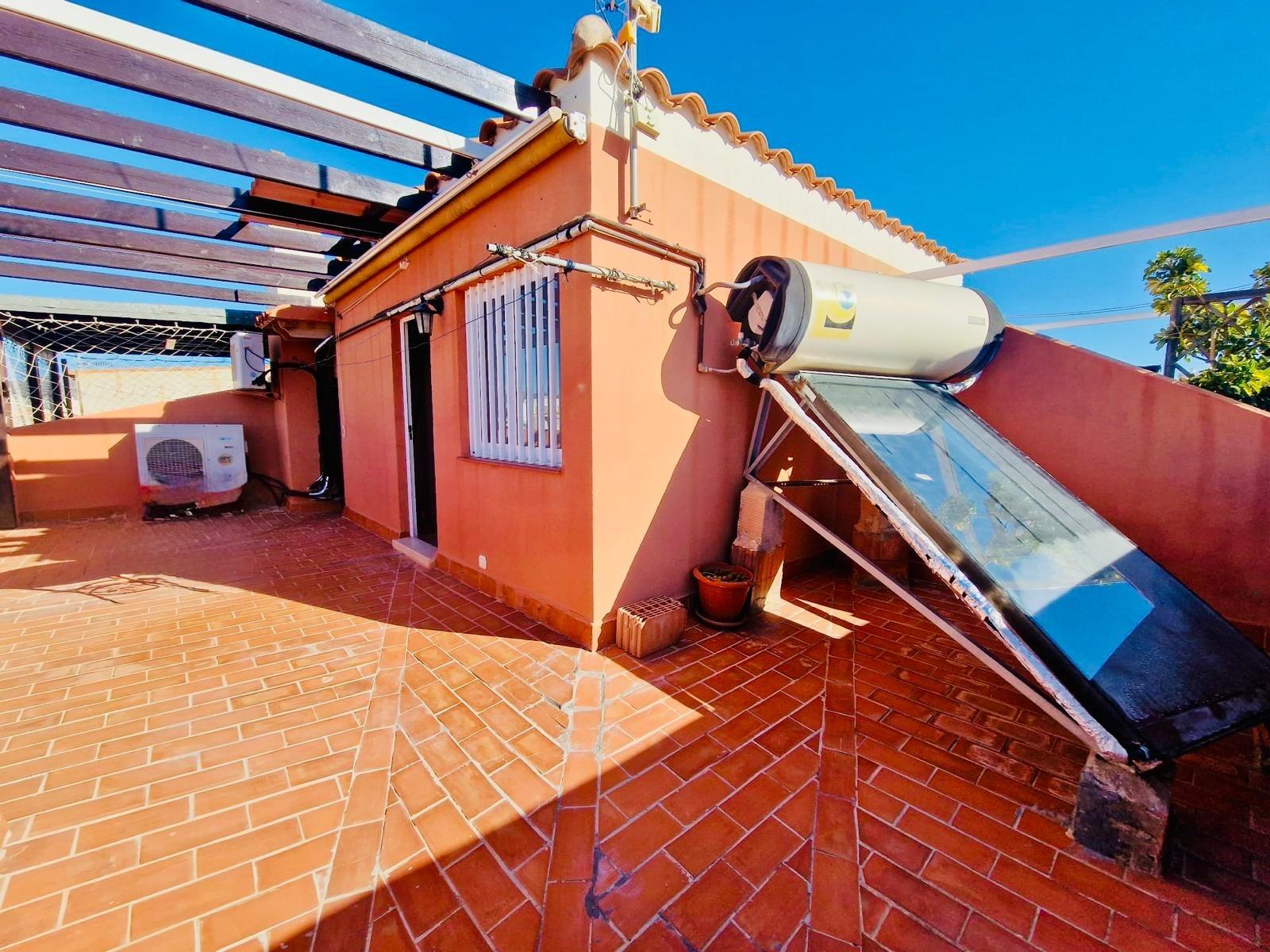 Triplex de 4 dormitorios con garaje y vistas al mar en El Ru - foto 47