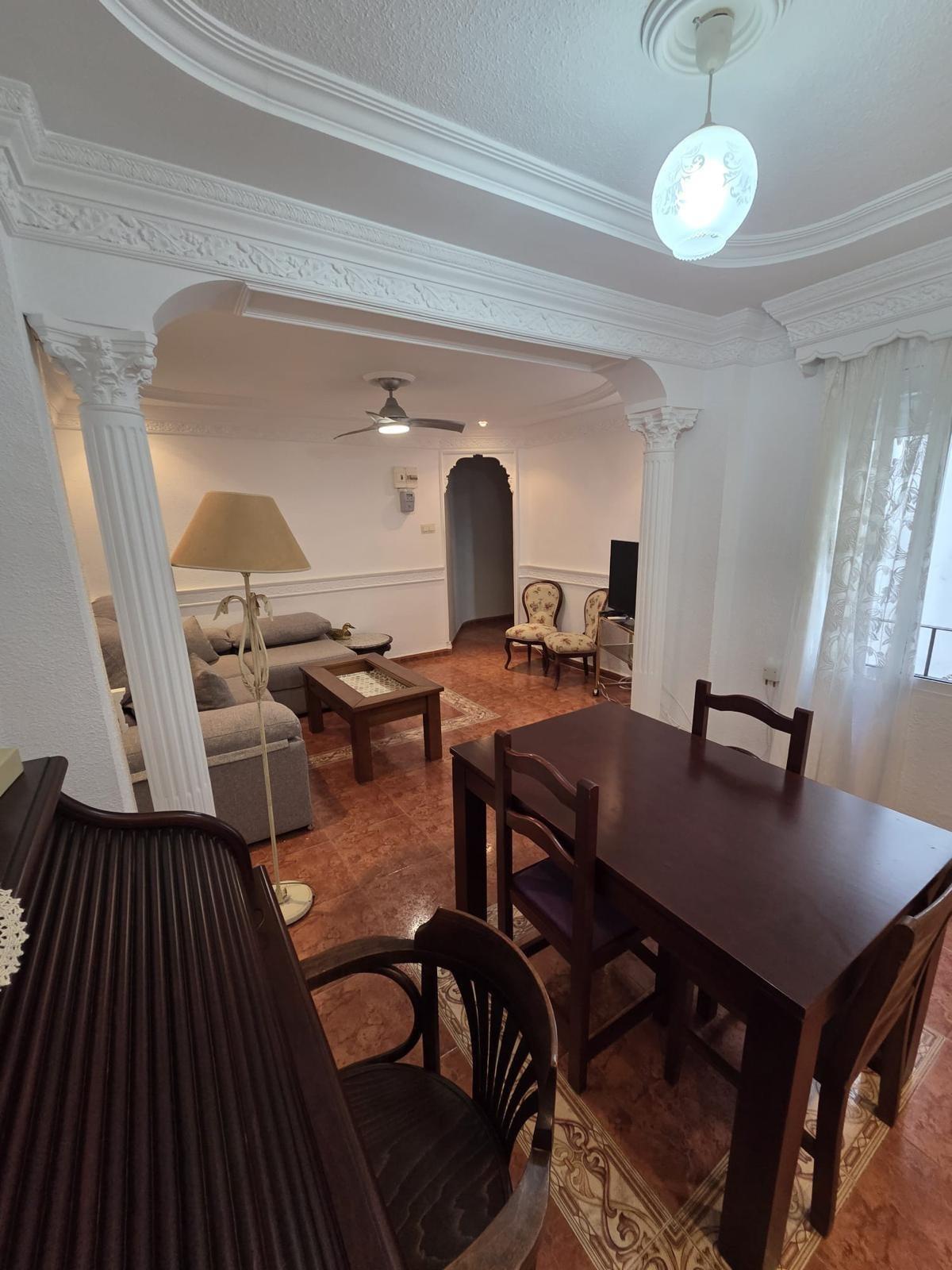 D.  Piso reformado en buena ubicación