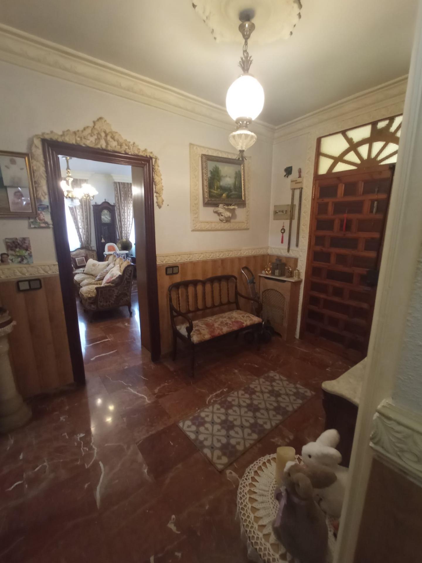 Espectacular chalet con dos torres y vistas panorámicas 12 k - foto 9