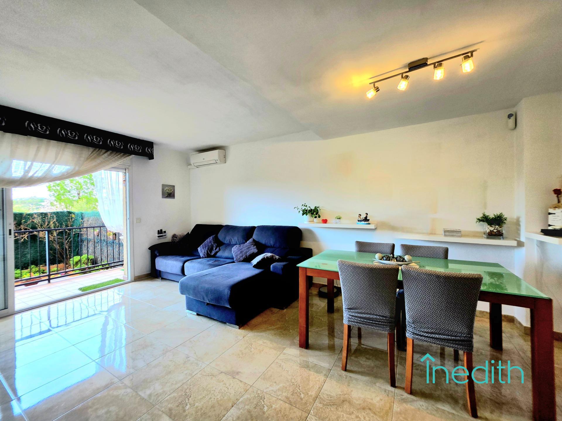 Bonita casa adosada con terraza amplia en el centro de  Abre - foto 18