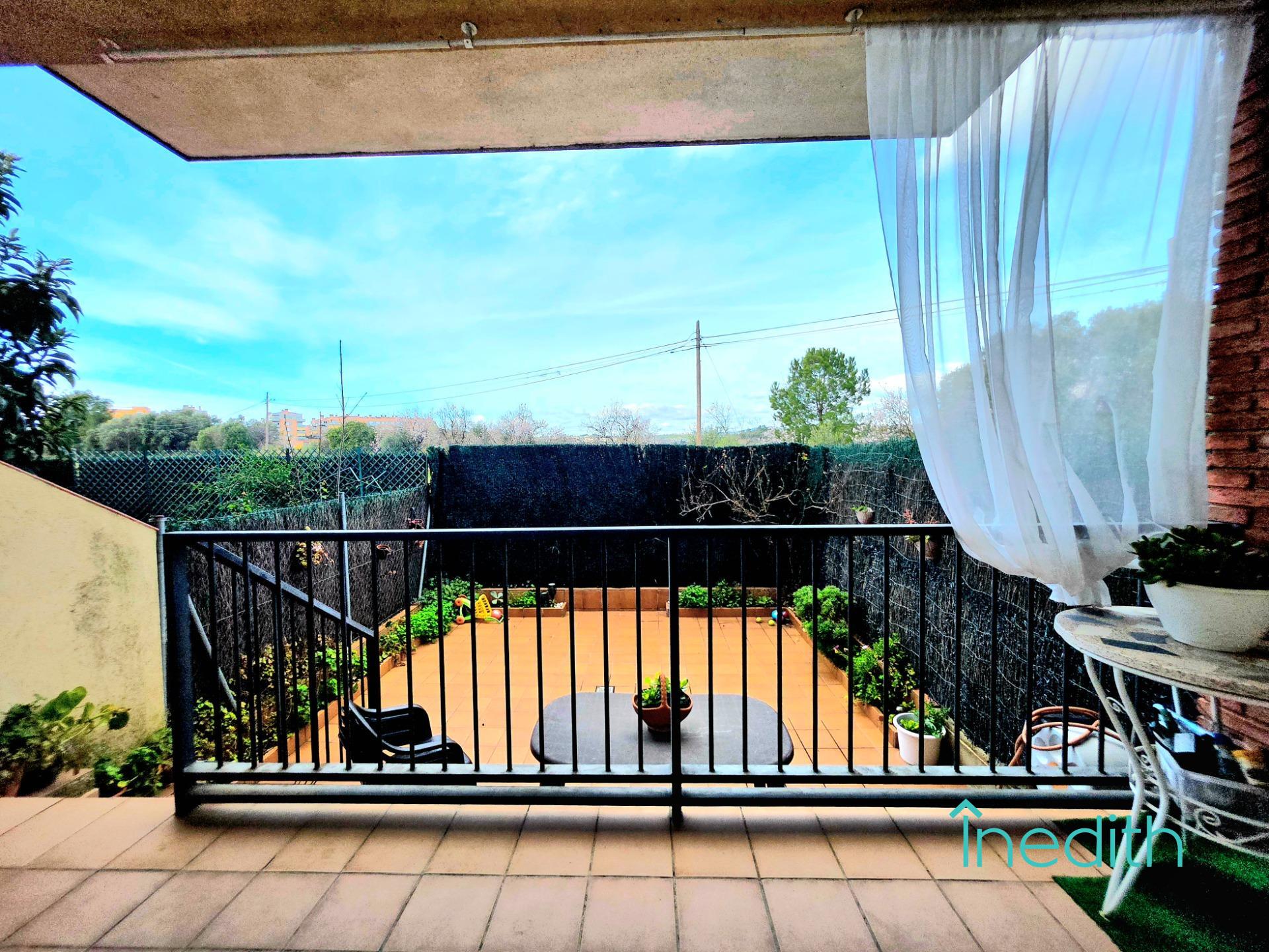 Bonita casa adosada con terraza amplia en el centro de  Abre - foto 20