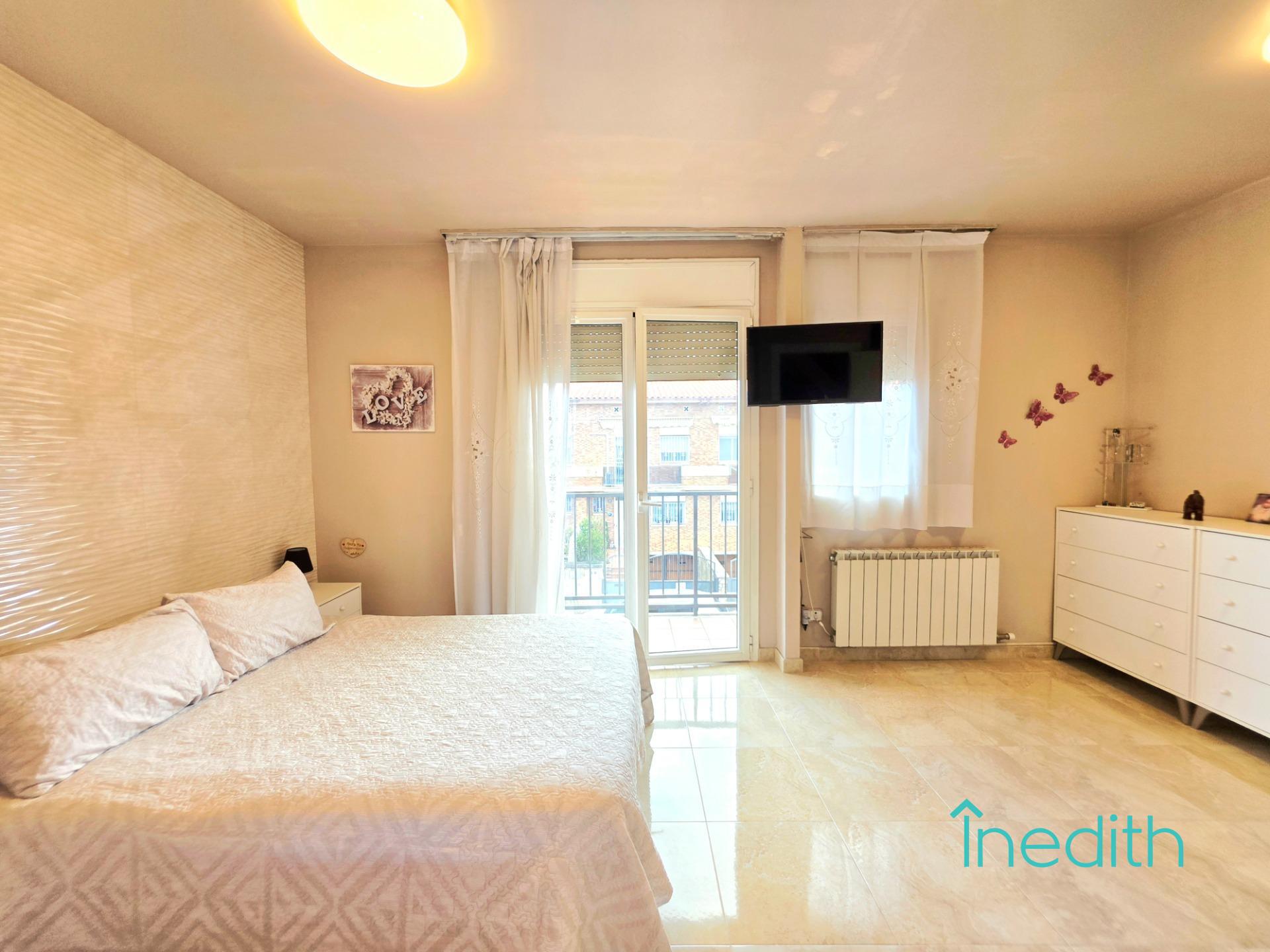 Bonita casa adosada con terraza amplia en el centro de  Abre - foto 28