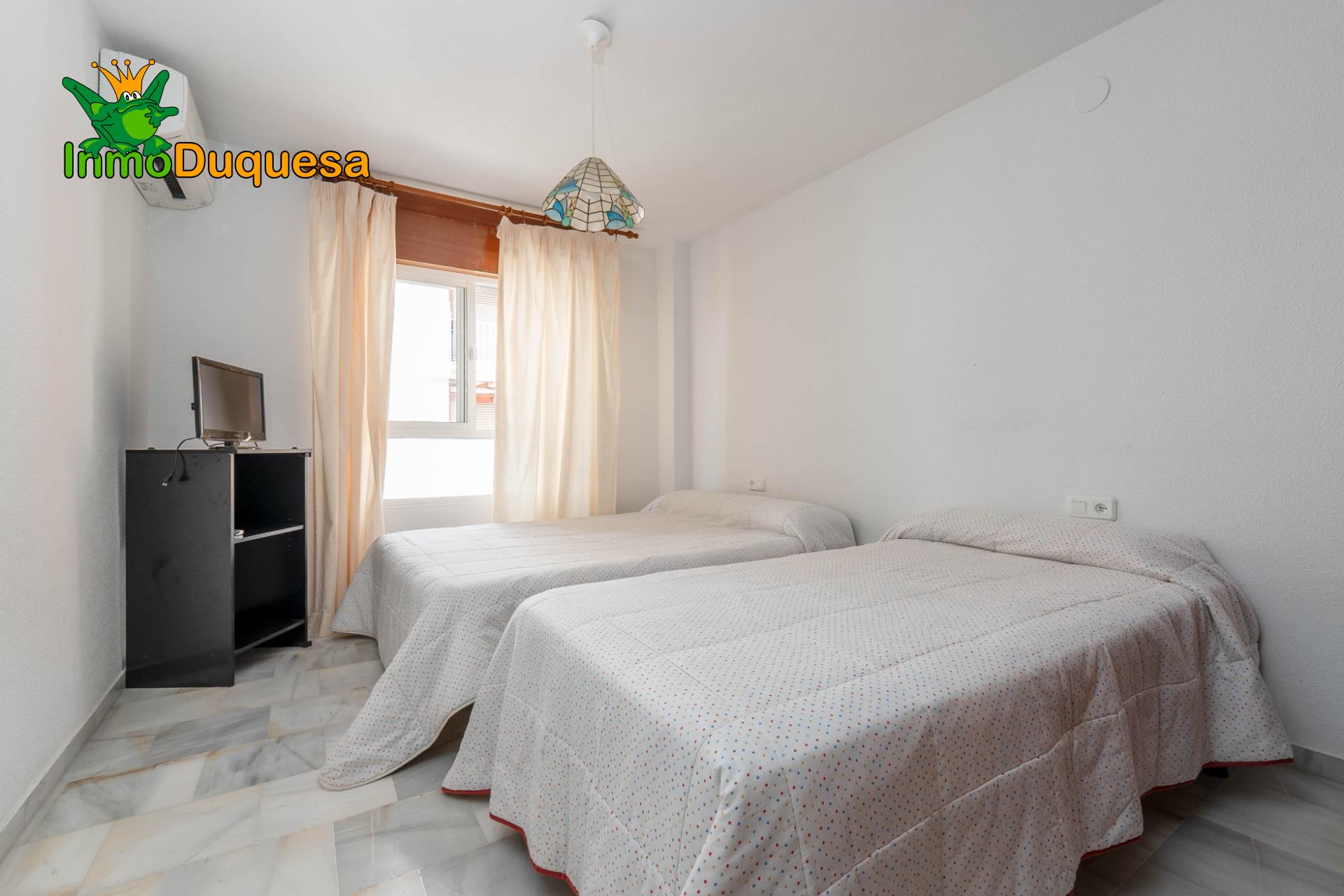 Piso de 2 dorm., terraza y garaje en Calahonda a 150 m de la - foto 22