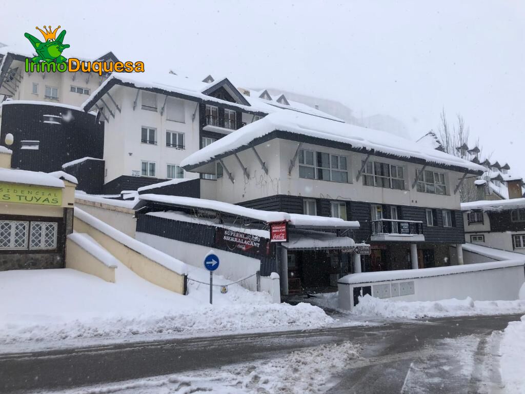 Piso en SIERRA NEVADA con 2 dorm. y PARKING.