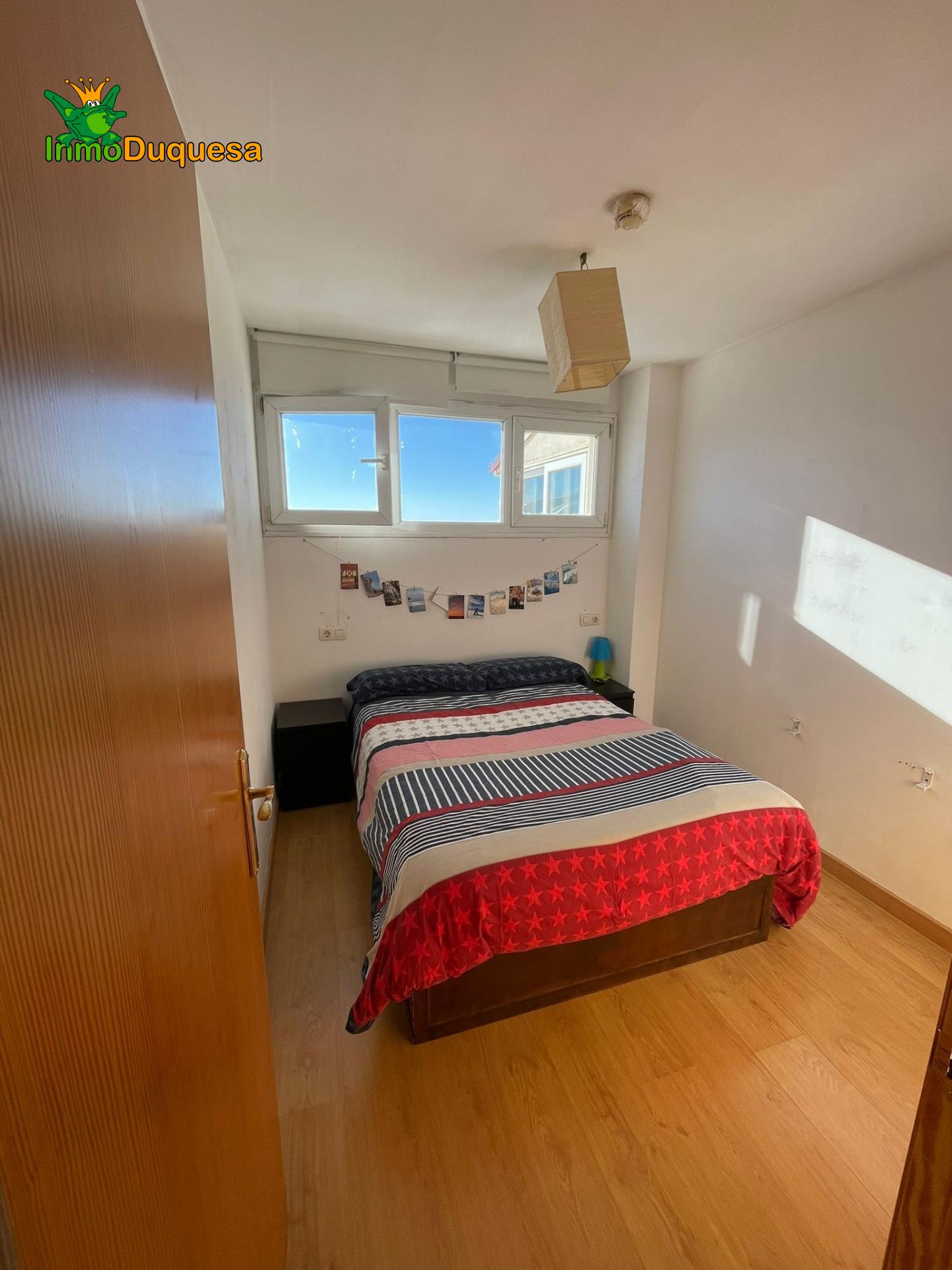 Piso en SIERRA NEVADA con 2 dorm. y PARKING. - foto 6