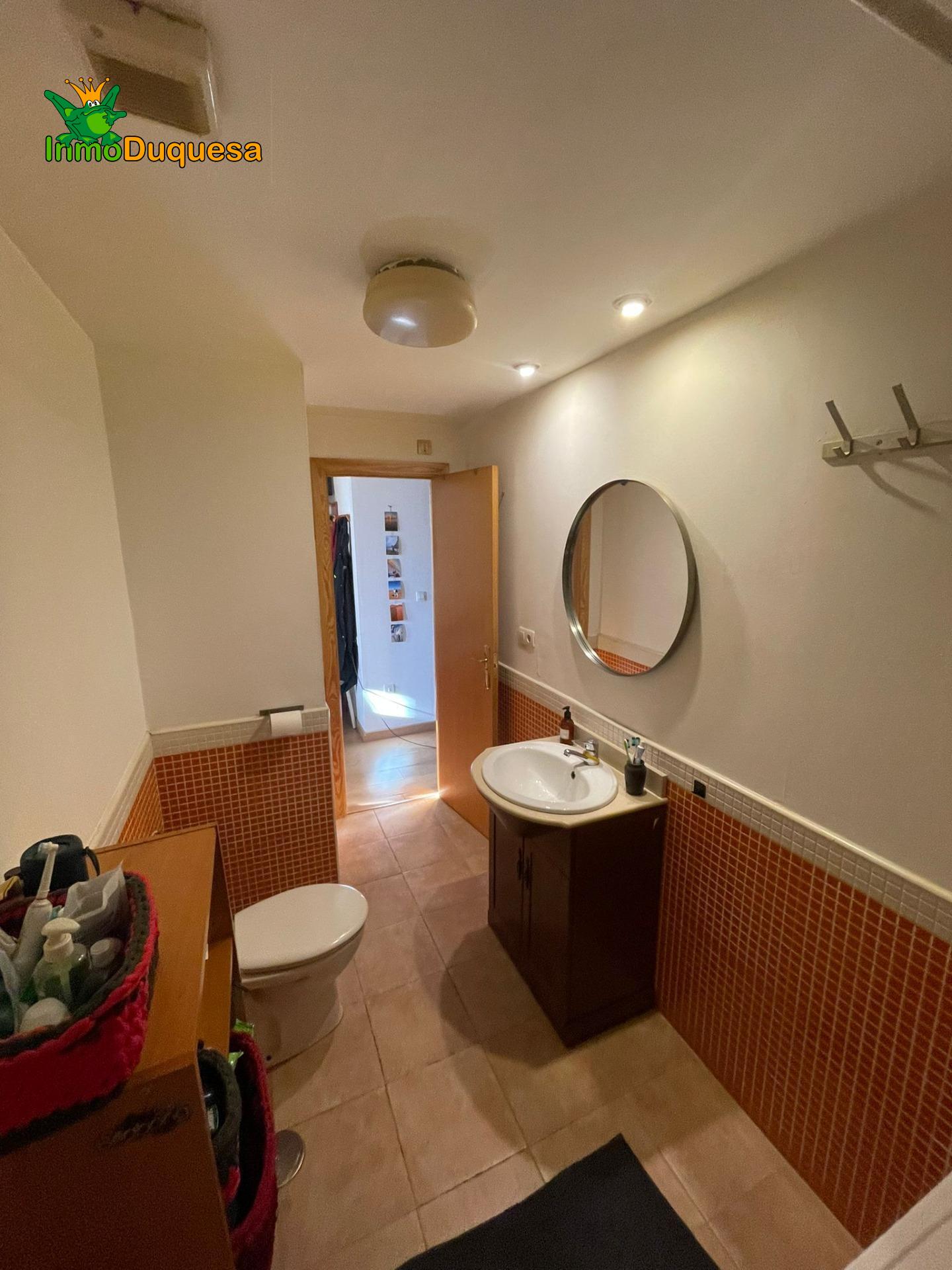 Piso en SIERRA NEVADA con 2 dorm. y PARKING. - foto 9