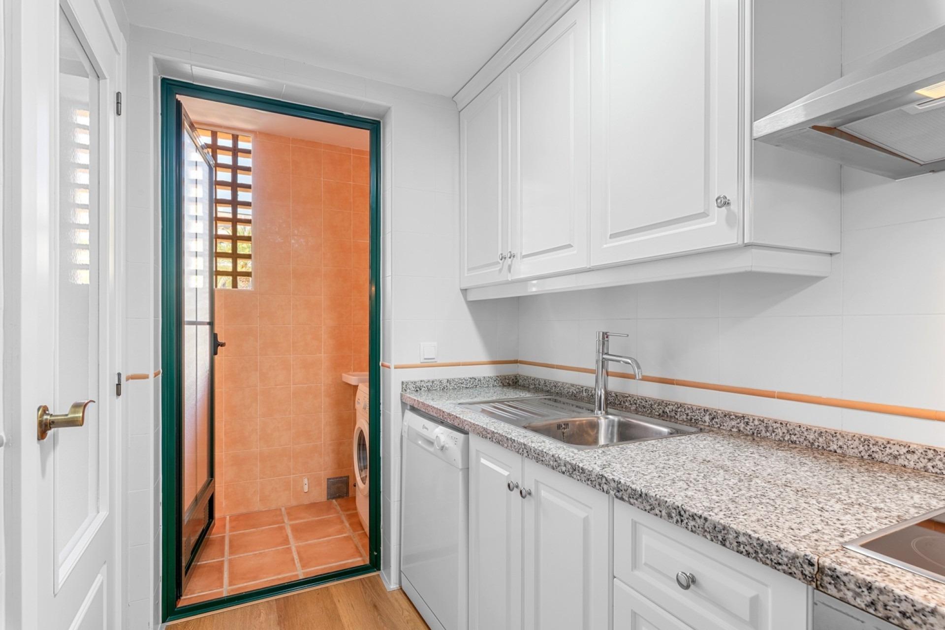 SE VENDE ADOSADO EN SIERRA CORTINA - foto 18