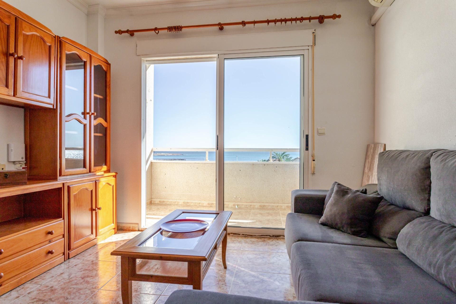 Piso con Vistas Frontales al Mar y Garaje Incluido a 150 Met - foto 4