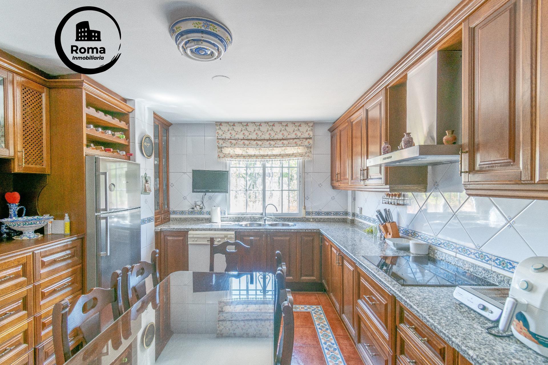 Impresionante Chalet en La Zubia con Piscina y Espacios Ampl - foto 17