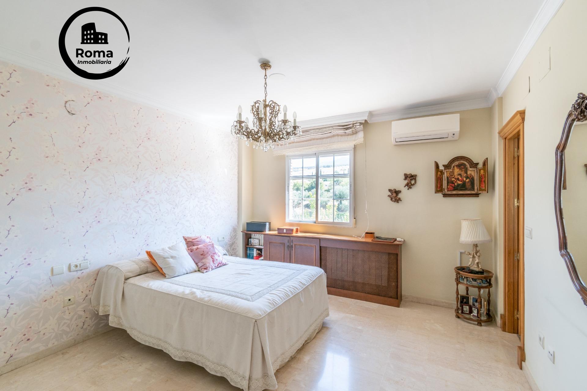 Impresionante Chalet en La Zubia Piscina y Espacios Amplios - foto 30