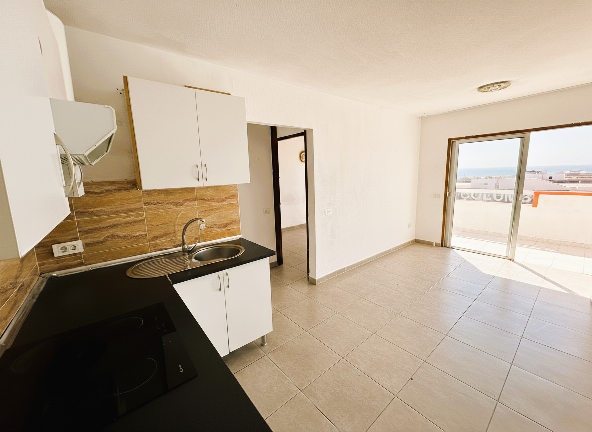 Acogedor apartamento con terraza y vistas al mar en Playa de - foto 5