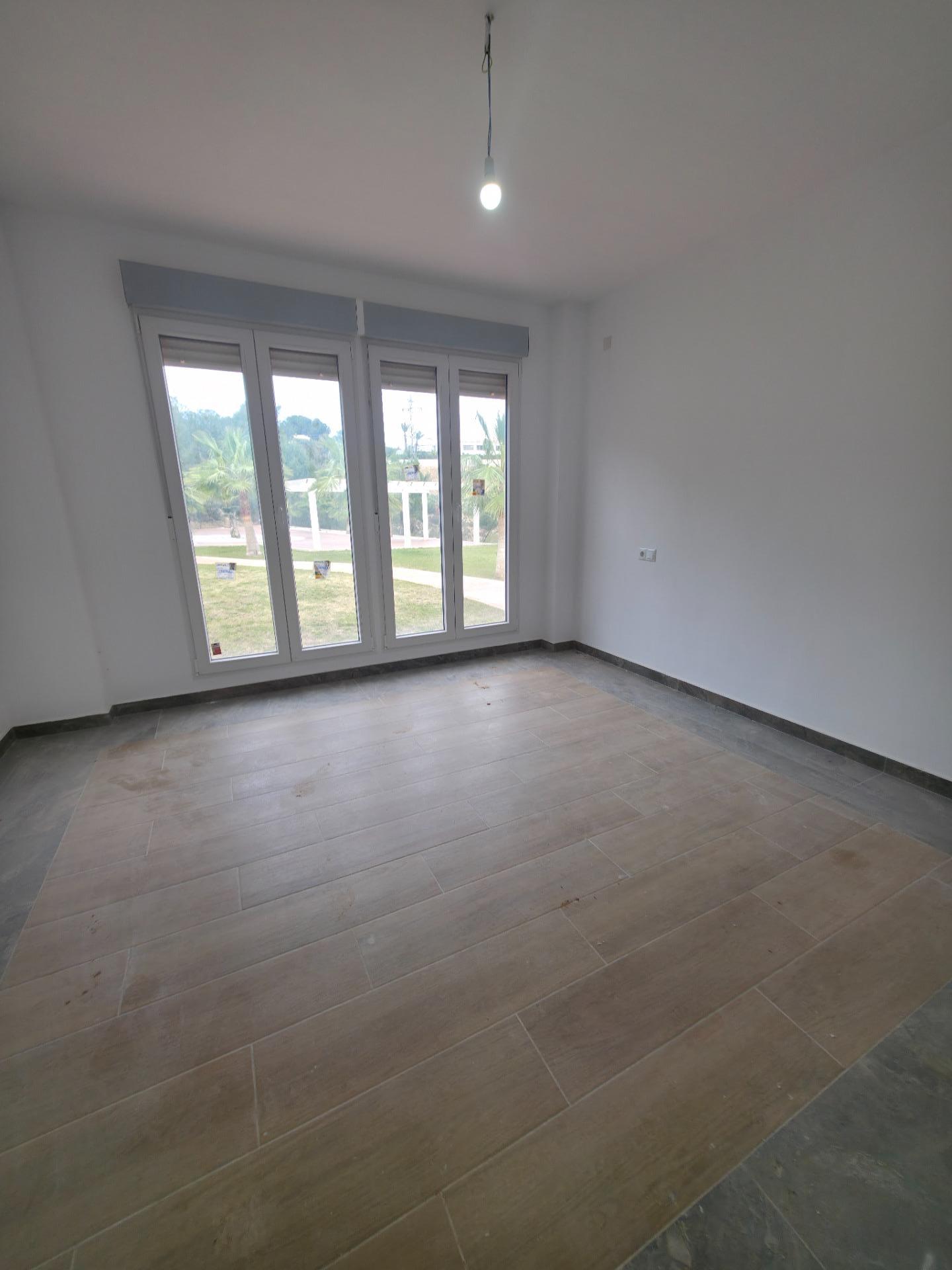 Villa independiente con amplia parcela y excelente ubicación - foto 6