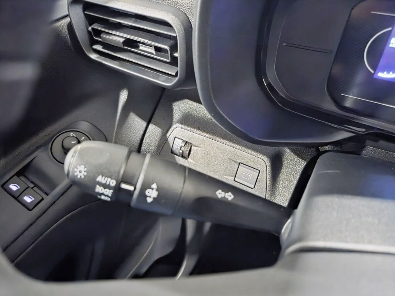 Opel Combo Cargo EDITION N1 1.5TD 100CV S&S MT6 ?6.4 SWB 4P - foto 11