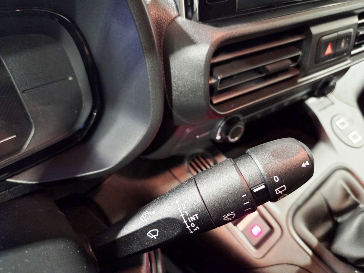 Opel Combo Cargo EDITION N1 1.5TD 100CV S&S MT6 ?6.4 SWB 4P - foto 12