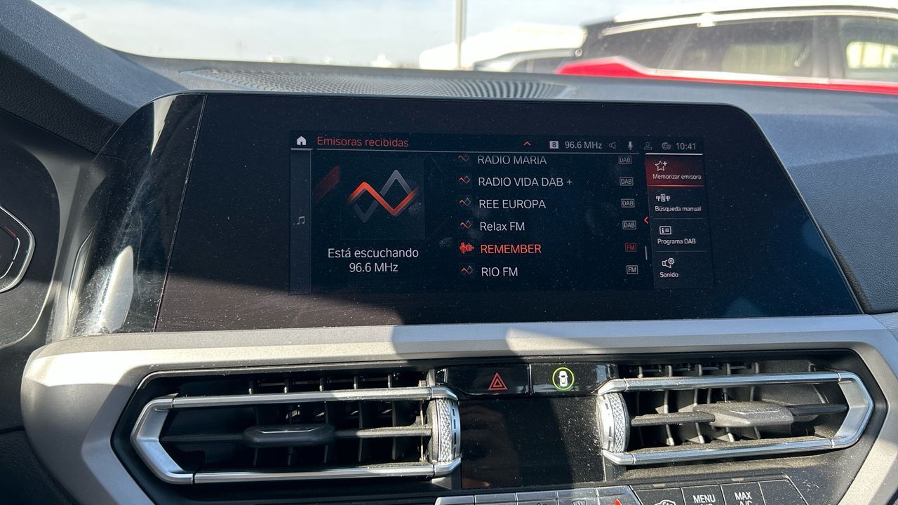 BMW Serie 3 2.0 318D SEDAN AUTO 150 4P - foto 14