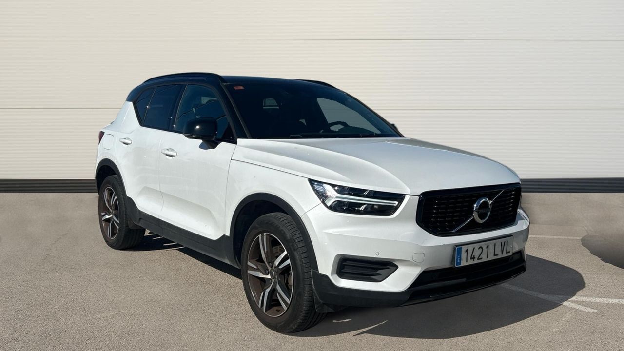Volvo XC40 2.0 B4 G R-DESIGN AUTO 4WD 197 5P